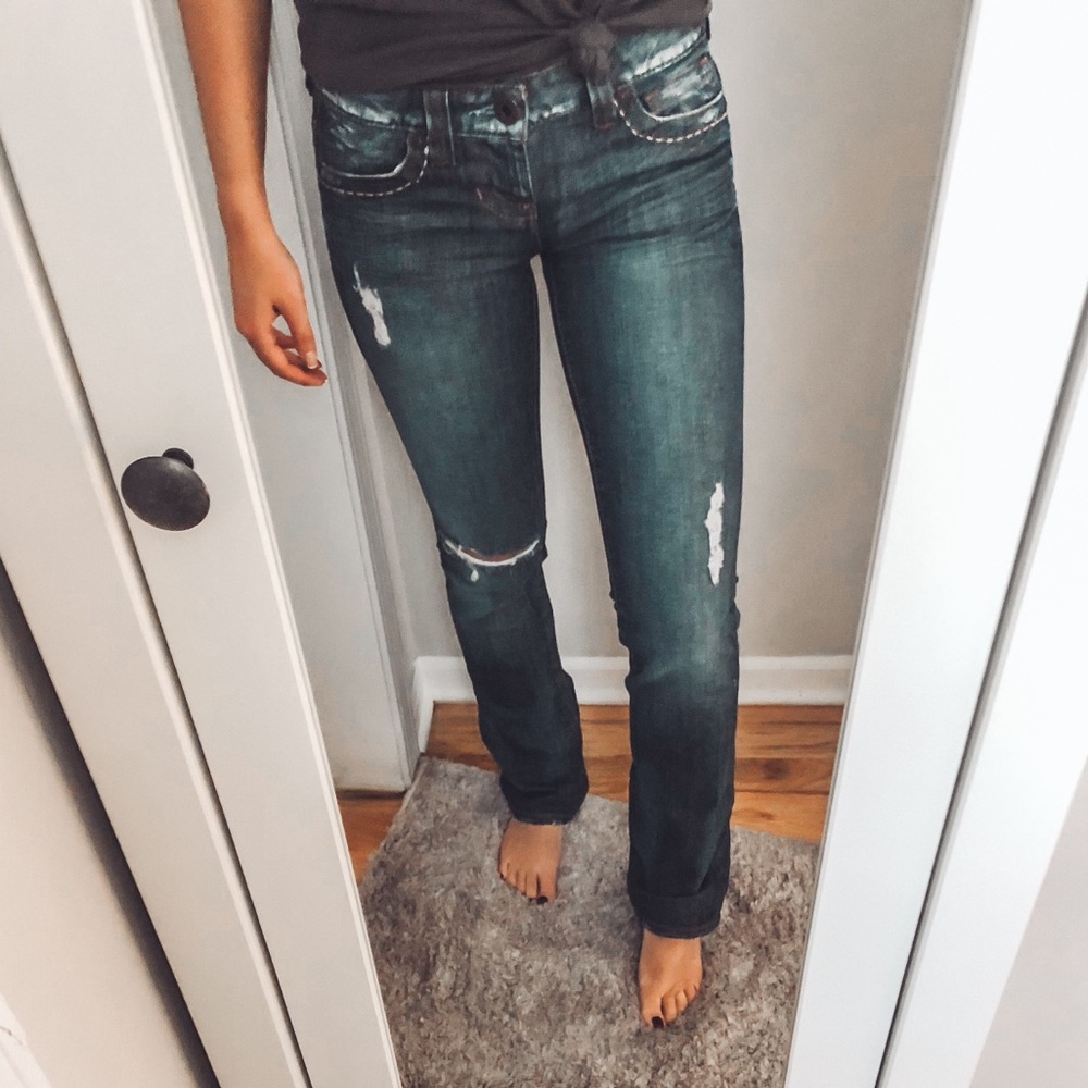 Guess Dark Wash Distressed Jeans - Picture 1 of 8